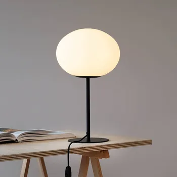Lampička Stolní lampa Dyberg Larsen Princess, opál/černá, 48,5 cm - Délka zástrčkového kabelu 160 cm opálová, černá 1 x 20 W LED - Doprava zdarma