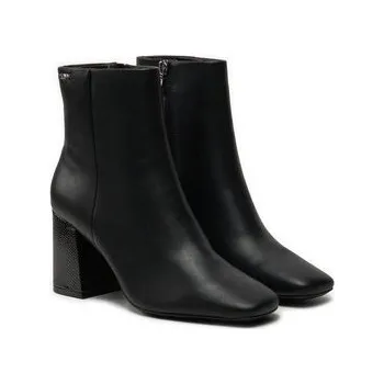 Dámská obuv Polokozačky DKNY Cavale II K3486930 Černá 39