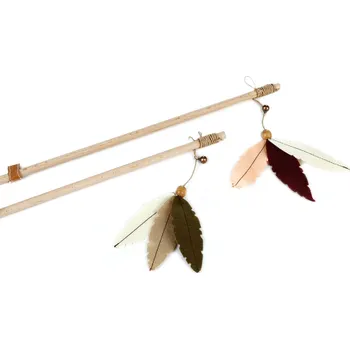 Hračka pro kočku Designed by Lotte Škádlítko KIOWA 50cm