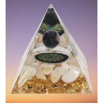 Orgonitová pyramida s perletí a kuličkou ametystu a symbol Mandala