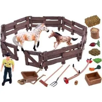 Farma - koně v ohradě D