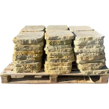 Venkovní dlažba Pískovcové šlapáky - 35x40 cm, tl. 4 cm (Ručně prýskaný našlapný kámen o rozměrech 35x40 cm a tloušťce 4cm.)