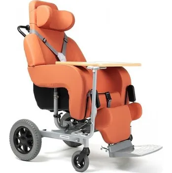 Invalidní vozík Coraille polohovací geriatrické křeslo, plné stupačky Šířka sedáku: 44 cm, Barva: zelená