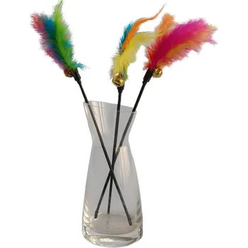 Hračka pro kočku Škádlítko pro kočky s peříčky a velkou rolničkou, malé 1ks