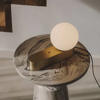 Lampička LEDS-C4 LED stolní lampa Perlina, zlatá barva, délka 22,8 cm - Ø stínidla 12 cm zlatý mat, opál 1 x 8,8 W LED - Doprava zdarma