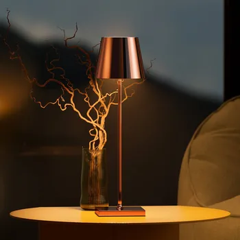 Venkovní osvětlení Sigor LED stolní lampa na akumulátor Nuindie, USB-C, měď, IP54, stmívatelné - Základna - délka 10 cm, šířka 10 cm; délka nabíjecího kabelu 120 cm LED 2,2 W celkem - Doprava zdarma