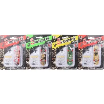 Skateboard Plastový skateboard s doplňky