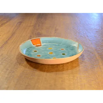 Talíř mia.hlina Dekorační talíř s puntíky bleděmodrý