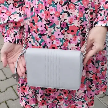 PICARD Dámská kožená kabelka přes rameno Pigalle 9390 světle šedá