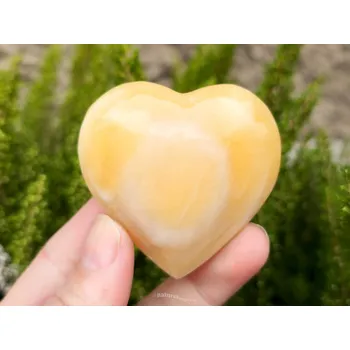 Přírodní kámen Srdce kalcit oranžový kalcit z Pákistánu 97g