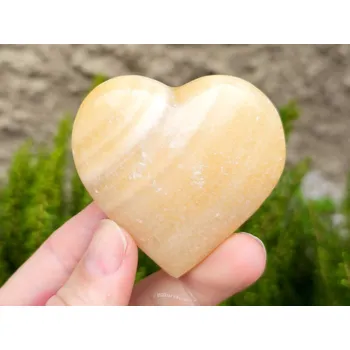Přírodní kámen Srdce kalcit oranžový kalcit z Pákistánu 98g