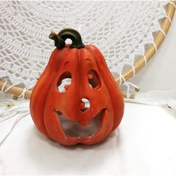 Party dekorace Dýně polyrezin špičatá oranžová na svíčku - 16x13 cm
