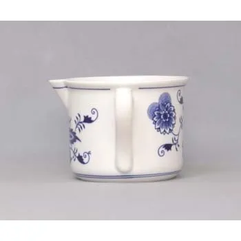 Cibulák Cibulákový hrnek Vařák velký s hubičkou s bočním uchem 0,90 l originální cibulákový porcelán Dubí, cibulový vzor