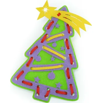 interaktivní kniha Provlékačka - vánoční stromeček jedna provlékačka (39 Kč/ks) fialová