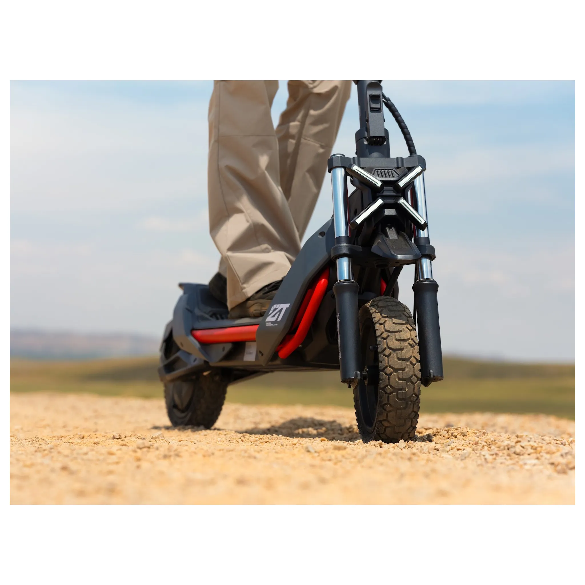 Fotografie 9 - Elektrokoloběžka Ninebot by Segway eKickScooter ZT3 Pro E