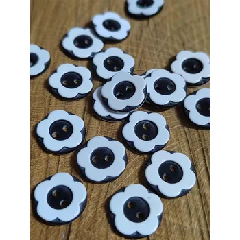 Knoflík Knoflík dětský kytička bílo černá