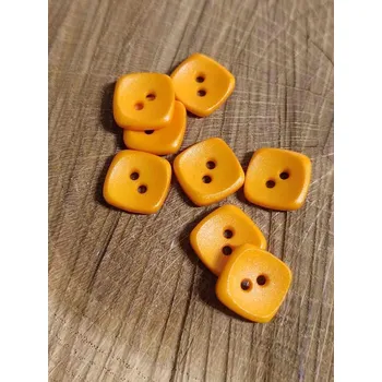 Knoflík Knoflík dvoudírkový čtverec oranžový