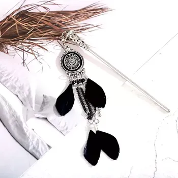 Ozdoba do vlasů Lychee Jehlice do vlasů kovová s přívěškem peří se znakem slunce - černo stříbrná