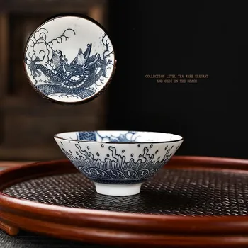 Modrobílý celobarevný šálek - Drak