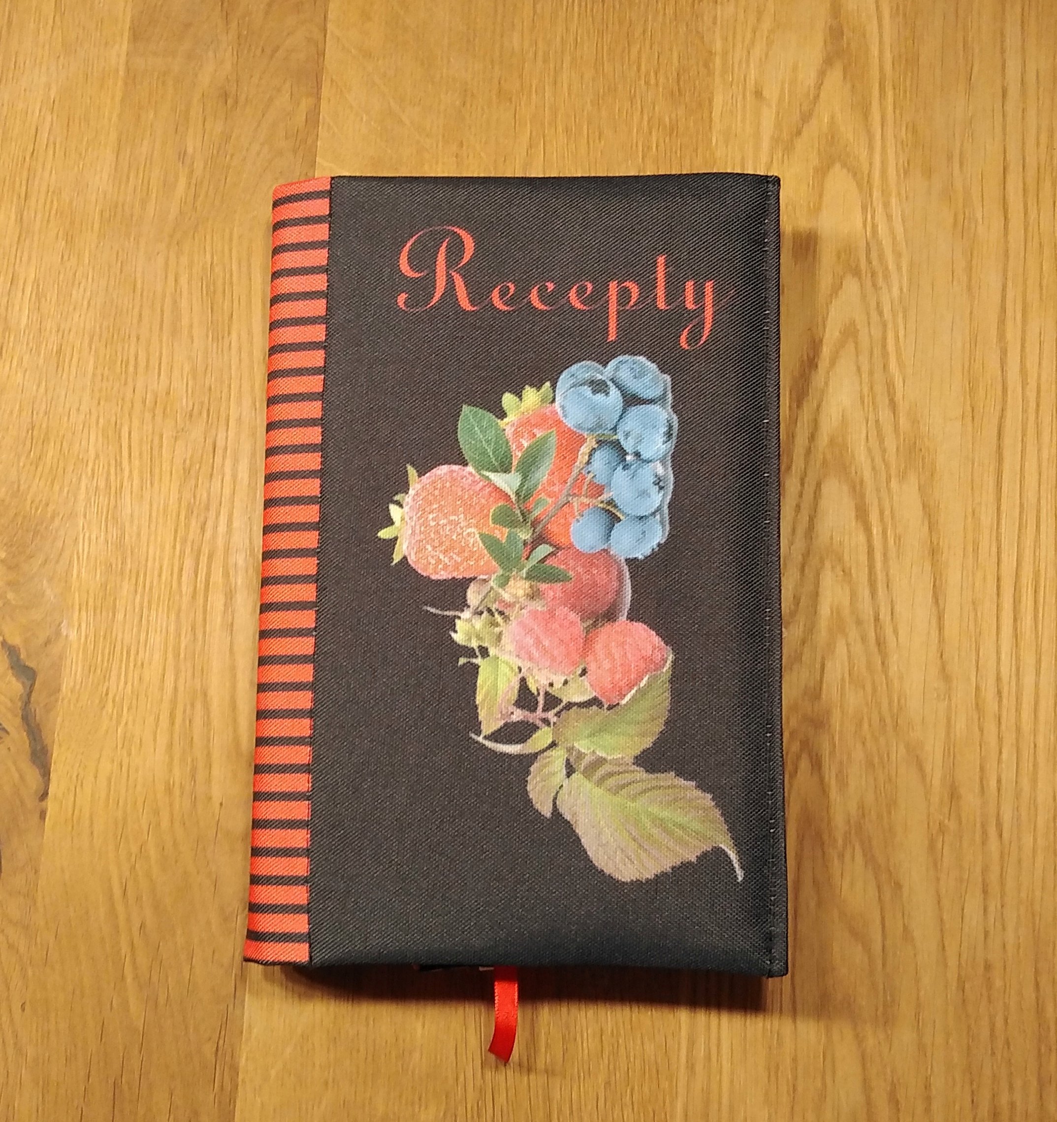 Obal na knihu RECEPTY