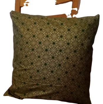 Povlak na dekorativní polštářek Povlak "Vánoční zlaté ornamenty na tmavě zelené" na polštář 40x40 cm