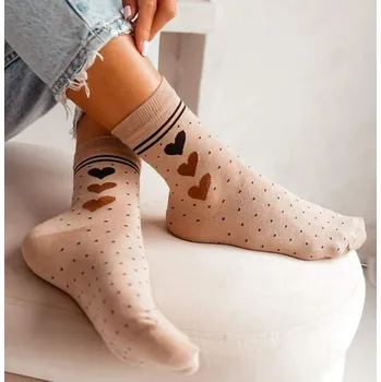 Dámské ponožky DOVOZ EU Dámské ponožky Hearts béžové Velikost: 37/41