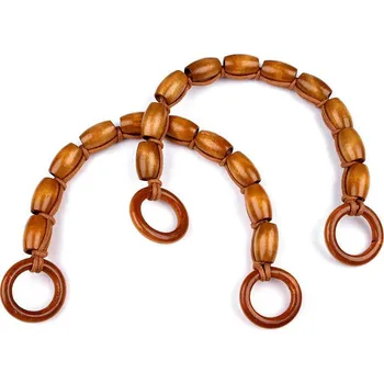 Ucha na tašky z dřevěných válečků