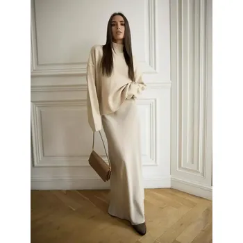 Dámská sukně Saténová sukně délky maxi Barva: Aprikotová, Velikost: S