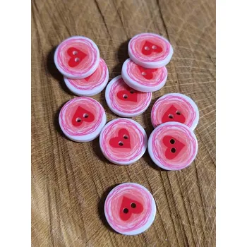 Knoflík Knoflík plastový se srdíčkem