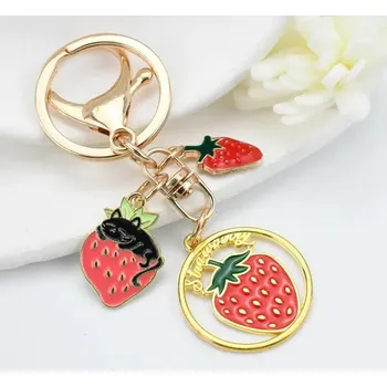 Přívěsek na klíče jahoda
