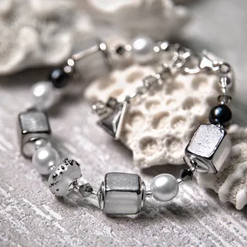 Náramek Lampglas Náramek Ice Cubes s unikátními perlami Lampglas