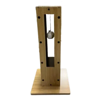 Škrabadlo Epic Pet ve tvaru obdélníku s hračkou 30x30x61