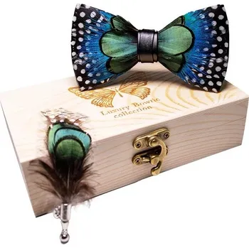 Motýlek Motýlek z barevného peří - vzor páv Černá