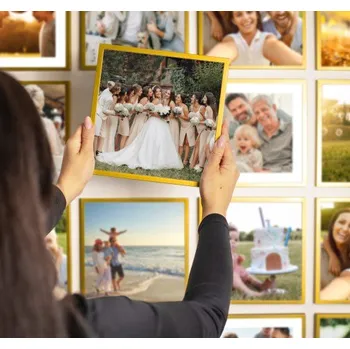 Rám na obraz Samolepící fotorámeček na zeď s fotkou - Zlatý