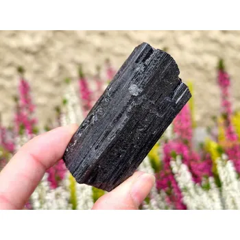 Přírodní kámen Turmalín skoryl krystal (Madagaskar) 82g