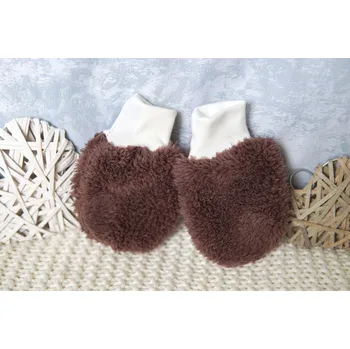 Rukavice AMÁLKA Chlupaté rukavičky pro miminko, tmavě hnědé Velikost: 56-68