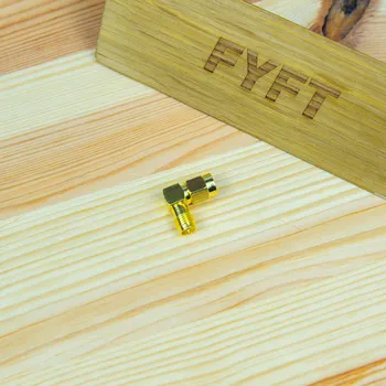 Dron SMA redukce a kolínka k anténám Varianta: 90° RP-SMA MALE / RP-SMA FEMALE