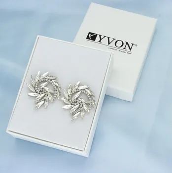 Náušnice Yvon Elegantní náušnice s bílými křišťály