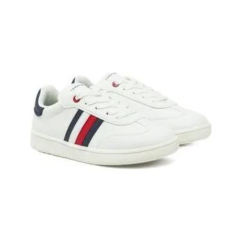 Dámská obuv Sneakersy Tommy Hilfiger Stripe Low Cut Lace-Up Sneaker T3X9-33850-1355 M Bílá 30
