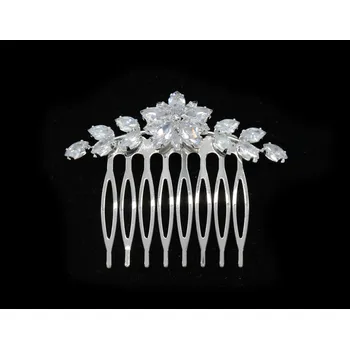 Ozdoba do vlasů Kovový hřebínek s kamínky Barva: stříbrná