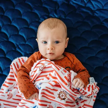 Dětská deka Lily is sailing Deka Červený námořník light Velikost: 0-3 let: 70 x 90 cm