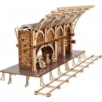 3D puzzle Ugears 3D dřevěné mechanické puzzle Harry Potter - vlakové nástupiště