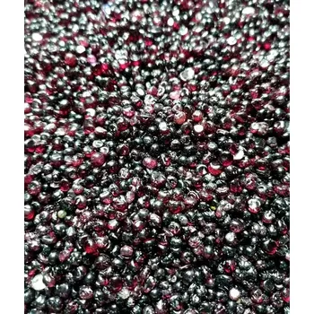 Granát /almandin/ tromlovaný chips 1-4 mm, balení 500 g (AKCE)