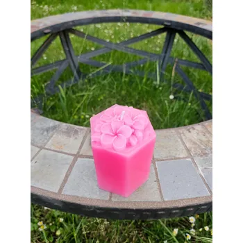 Svíčka Parafinová svíčka s květy