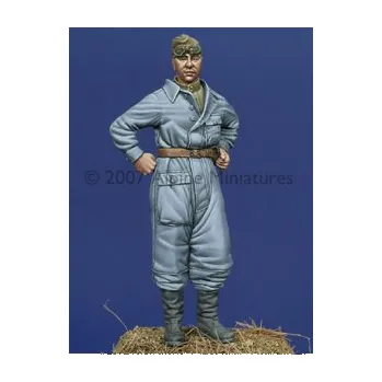 Plastikový model Alpine Miniatures 1/35 WW2 Russian Tanker 1943-45