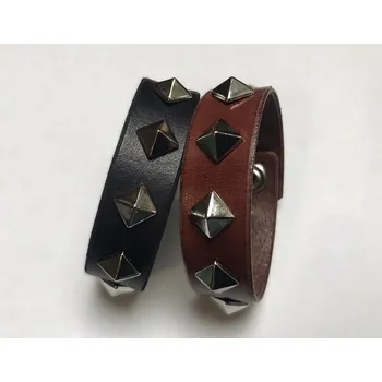 Náramek Kožený náramek - pyramida (MOŽNOST VÍCE BAREVNÝCH VARIANT / Leather bracelet - pyramid)