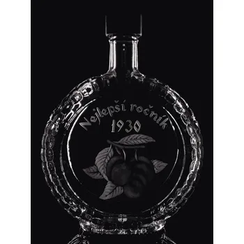 Lahev na slivovici 0,7l nejlepší ročník 1930 - ručně ryté (broušené), dárková krabička, možnost jména na přání