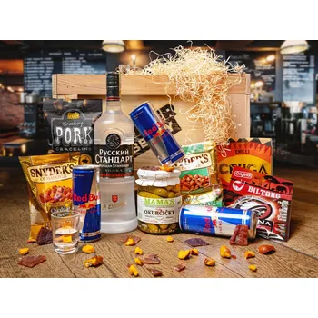 Dárkový potravinový koš Dárková bedna s vodkou Russian Standard