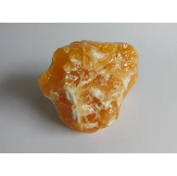 Přírodní kámen KALCIT ORANŽOVÝ Mexiko - Originály, 8 x 9,5 cm, 787 g