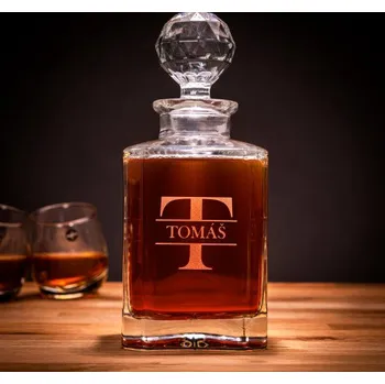 Křišťálová karafa na luxusní alkohol s gravírováním